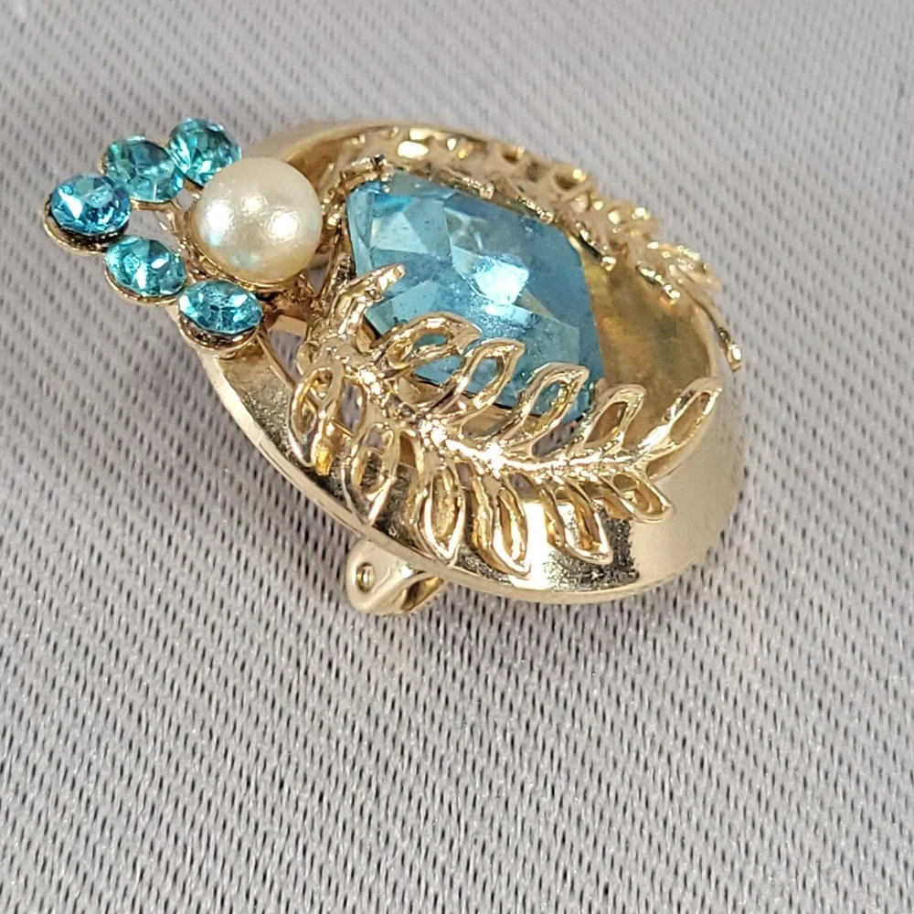 Coro Brooch‎ Gold Blue Rhinestone Faux Pearl MCM Floral Pin Jewelry